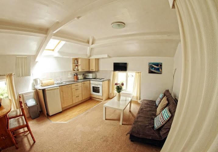 Clydesdale Apartments Торкі Екстер'єр фото